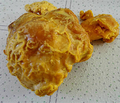 深圳市民回老家杀鸡发现鸡宝?拍卖公司称价值