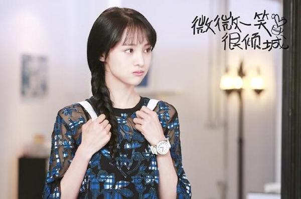 郑爽谈热搜体质 感到无奈只能接受