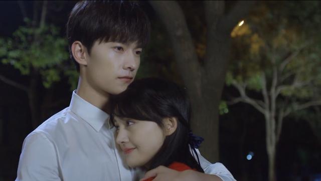 《微微一笑很倾城》郑爽太高了 杨洋要穿坡跟