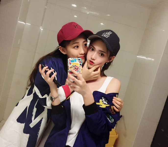 关晓彤室友晒寝室生活照 一个比一个漂亮(图)