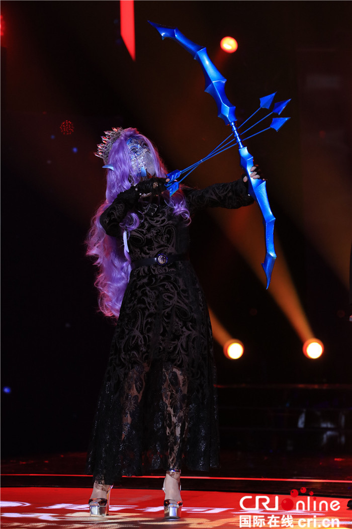 《蒙面唱将》那英自称猜出阿凡达妹妹来了