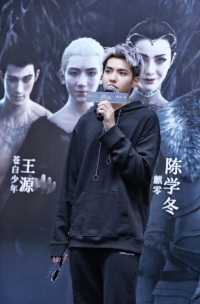 吴亦凡现身武汉路演 自认角色个性像自己