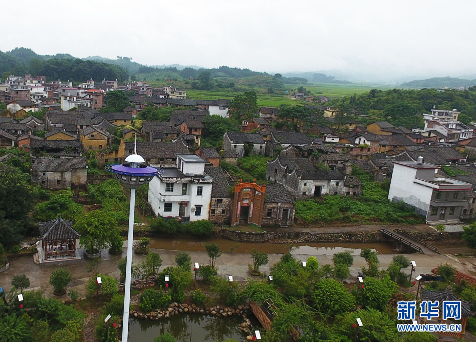 航拍广东连州美丽乡村 古旧村落换新颜