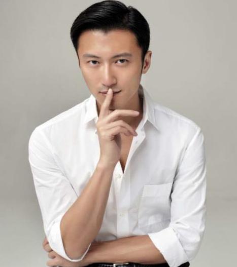 男星穿白衬衫 吴亦凡最帅!鹿晗最美!