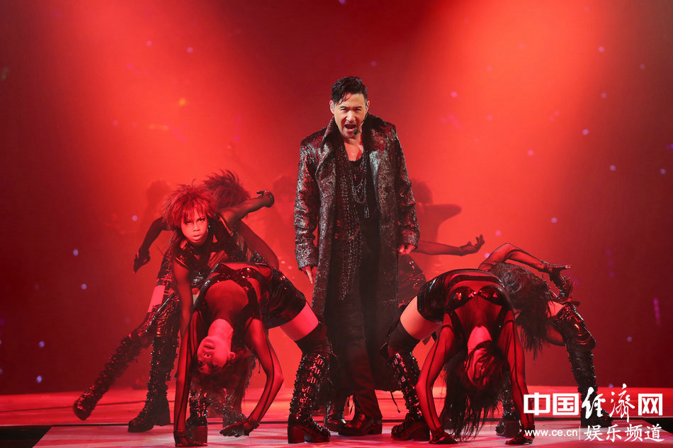 张学友携巡演开唱 重现30余年经典曲目