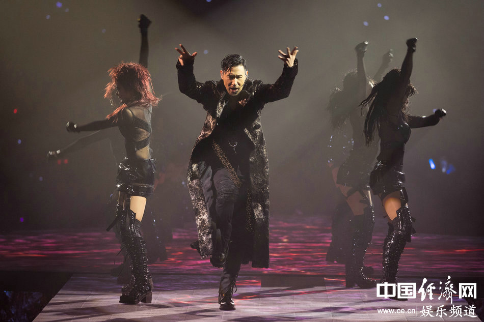 张学友携巡演开唱 重现30余年经典曲目