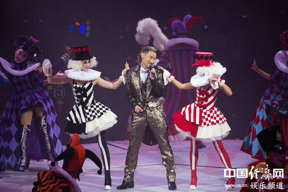 张学友携巡演开唱 重现30余年经典曲目