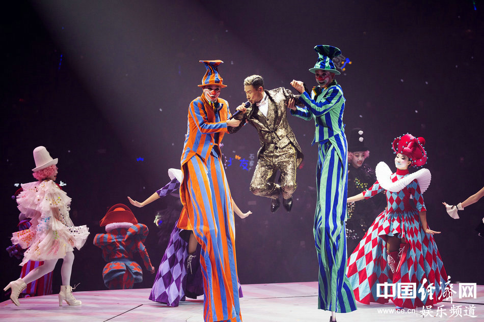 张学友携巡演开唱 重现30余年经典曲目