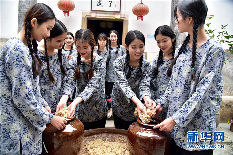 妹子蒸酒汉子拉面 河源举办首届客家乡土文化