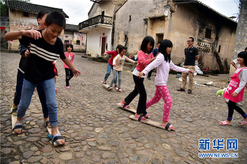 妹子蒸酒汉子拉面 河源举办首届客家乡土文化