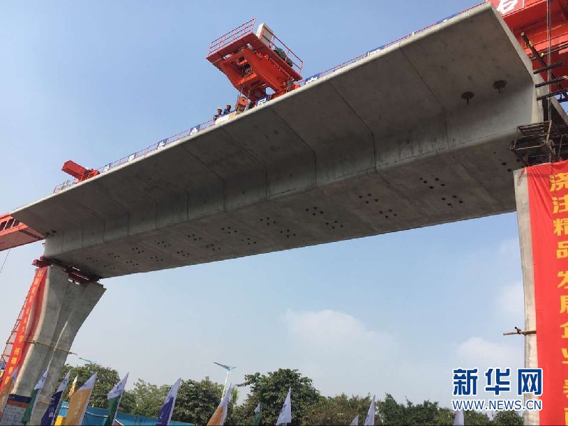 【网络媒体走转改】实探佛山地铁2号线首跨高