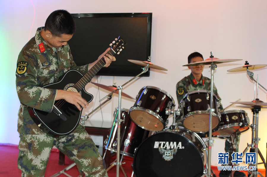 【网络媒体走转改】广东90后基层消防官兵消