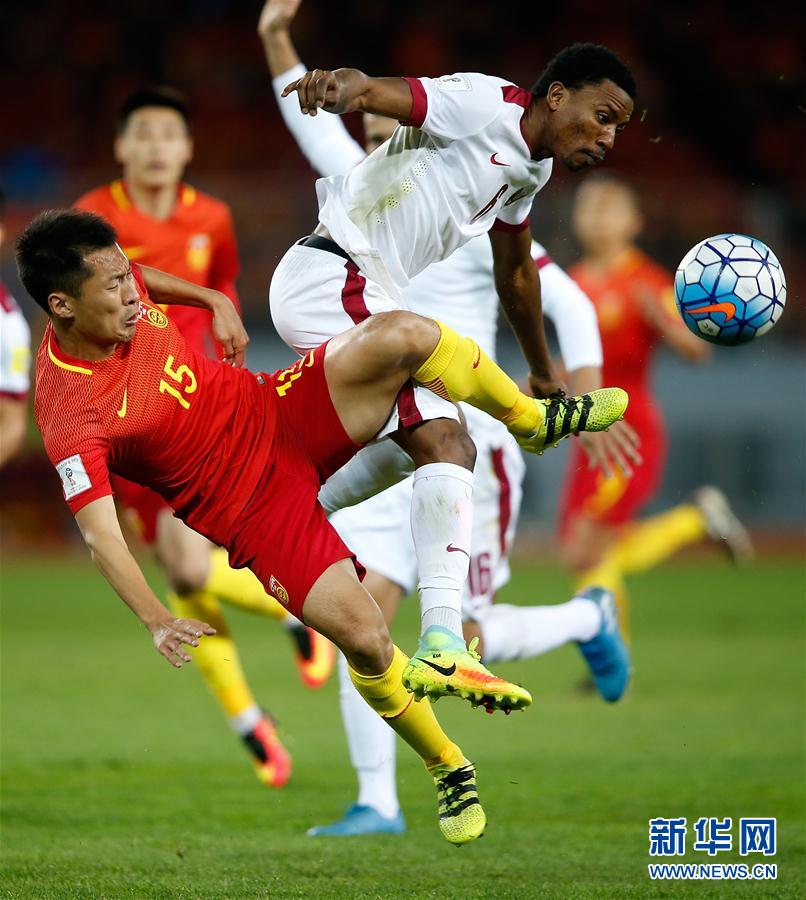 组图:世预赛中国队迎战卡塔尔队 0:0憾平