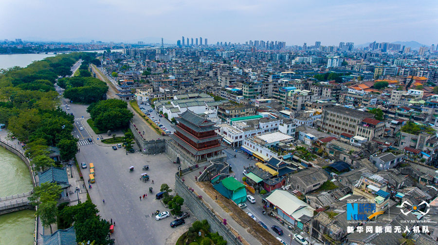 新华网航拍:东楼观韩江一水接天来