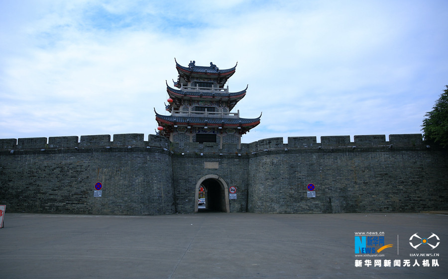 新华网航拍:东楼观韩江一水接天来