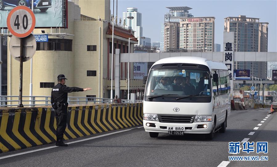 广东公安机关向香港警方移交重大伤害案嫌疑人
