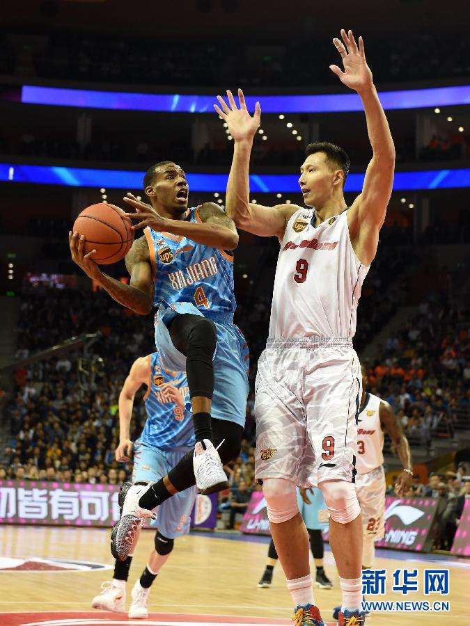 CBA总决赛第三场:广东迎战新疆