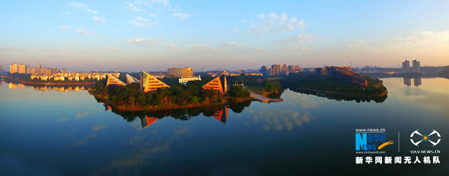 【 飞阅 中国】航拍东莞松山湖 科技共山水一色