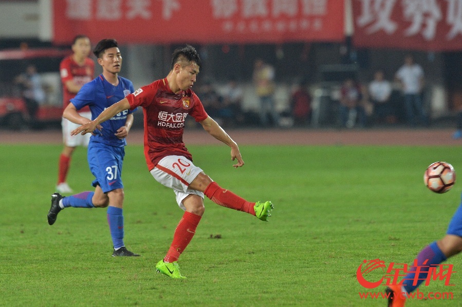 中超第8轮广州恒大主场3比2险胜上海申花