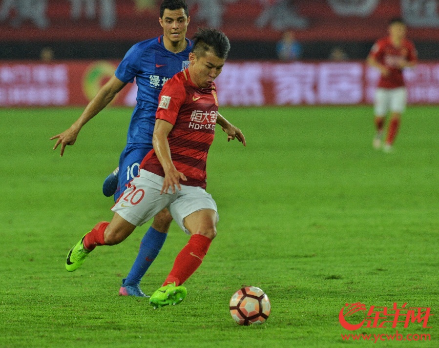 中超第8轮广州恒大主场3比2险胜上海申花