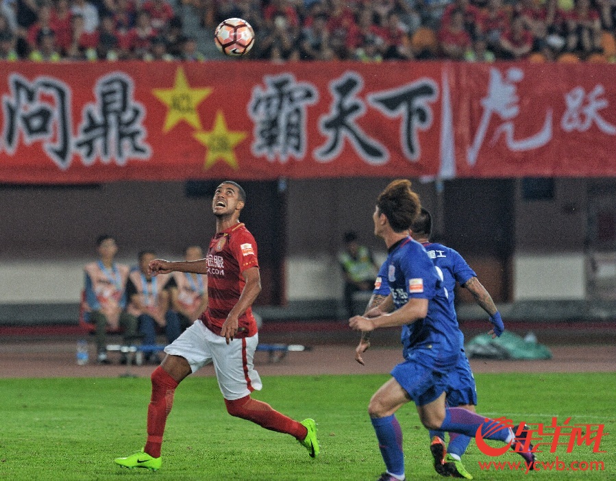 中超第8轮广州恒大主场3比2险胜上海申花