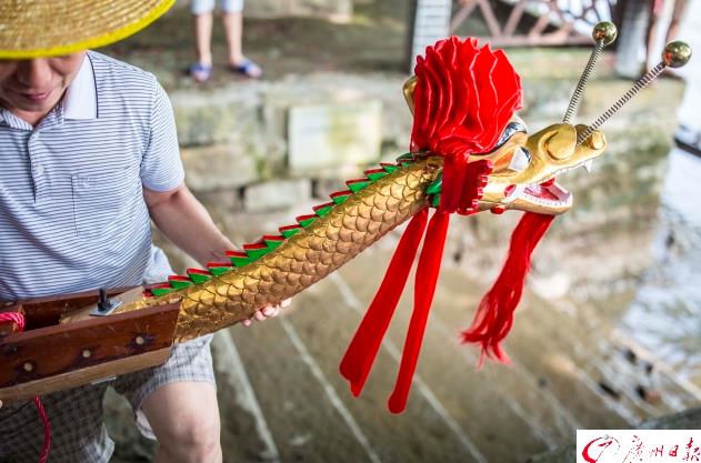 广州:小洲村五月初二龙舟盛景