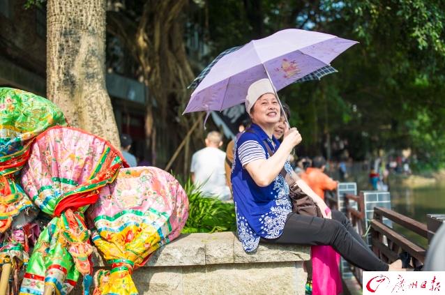 广州:小洲村五月初二龙舟盛景