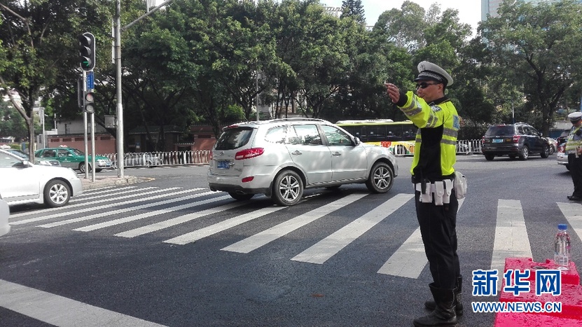 直击2017广东高考|高考首日广州2100名交警上
