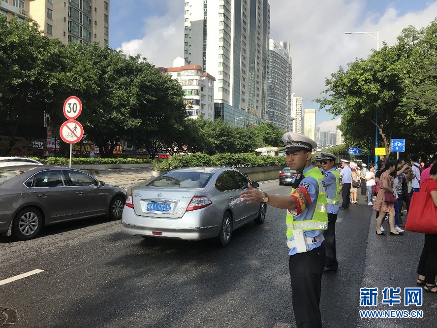 直击2017广东高考|高考首日广州2100名交警上
