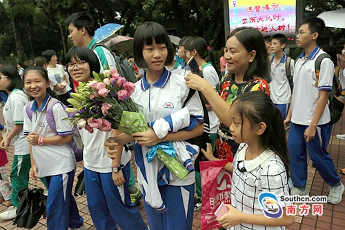 广州中考全部结束 考题难度不大但偶尔有点 怪