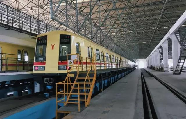 广州地铁20岁了!一号线 回忆专列亮相