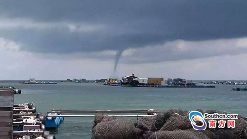 20日中午阳江闸坡马尾岛外海面现龙卷风