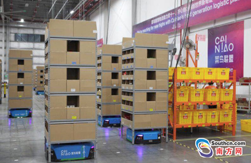 看超级机器人如何打理中国最大智慧仓?