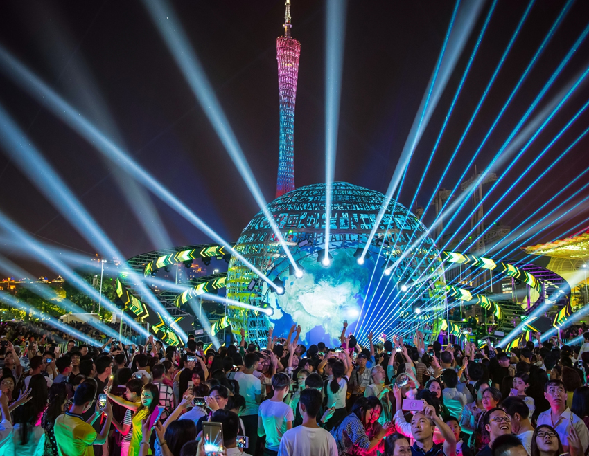 2017广州国际灯光节昨日开幕