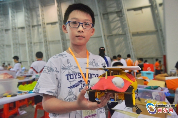 这群小学生厉害了!几个元件几根电线作出酷炫