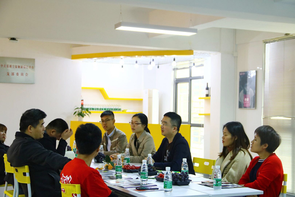 深圳全接触新媒体党支部与江苏银行水贝支行共