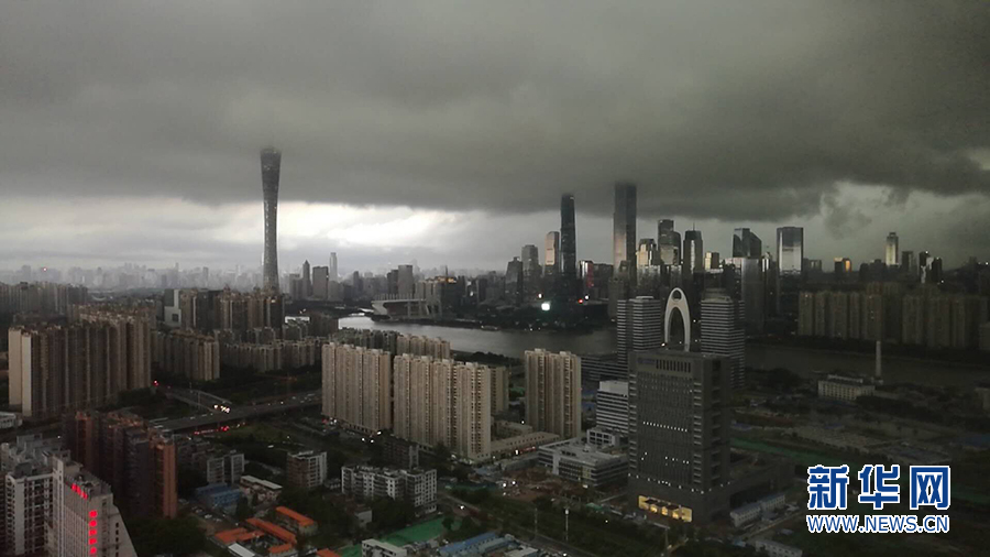 【视频】延时摄影直击广州暴雨袭城