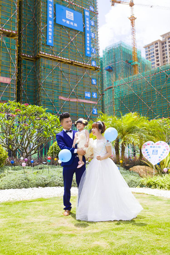 中建二局深圳分公司举行六一全家福拍摄活动