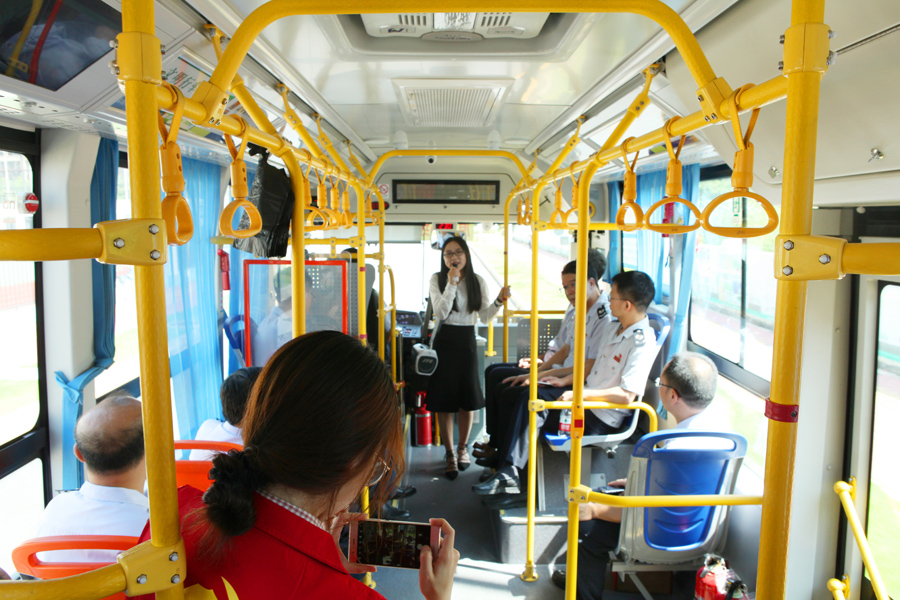 深圳市坪山区税务局联合党委开展首次主题党日