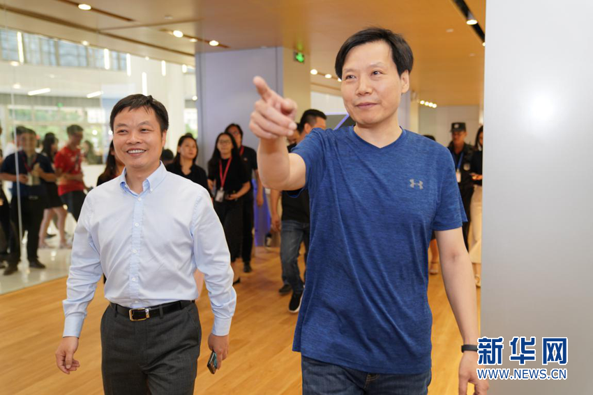 雷军、李学凌、邹涛造访小鹏汽车广州新总部