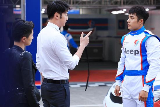 韩东君、徐璐领衔主演《极速青春》开播