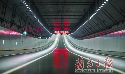 港珠澳大桥飞架三地:我看见大桥在海上延绵天