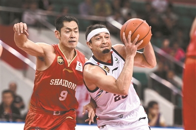 CBA时代中国广州队主场击败山东