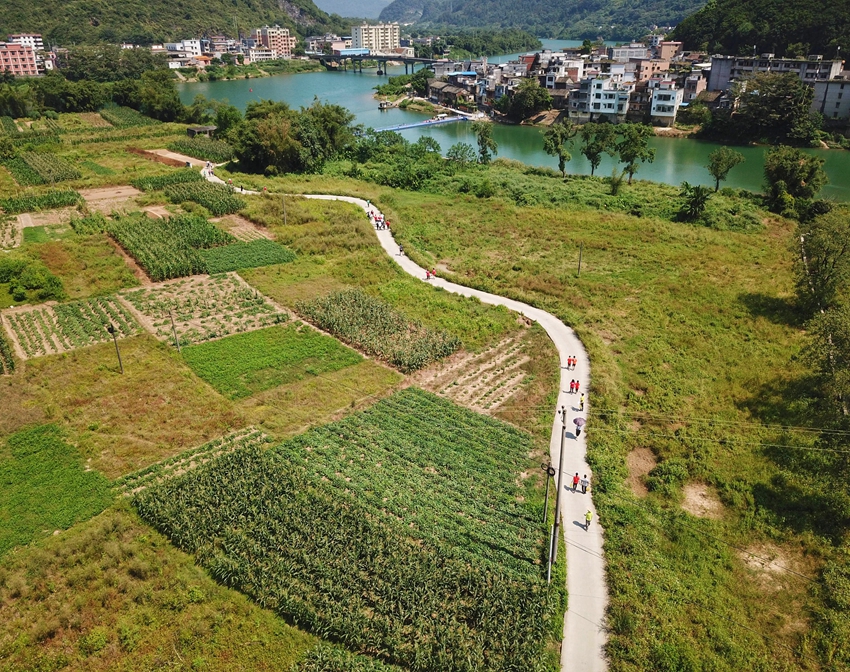 航拍阳山县阳城镇水口村.