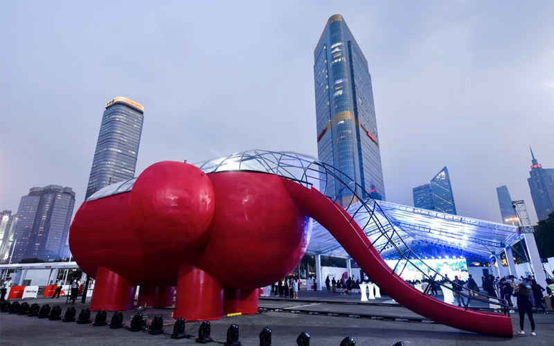 向往之象巨型艺术装置在广州天河体育中心展
