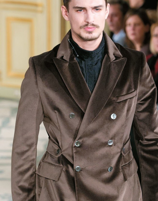 这个隆重的冬天 男人也爱天鹅绒