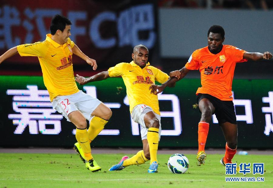 中超:广州恒大战胜武汉卓尔