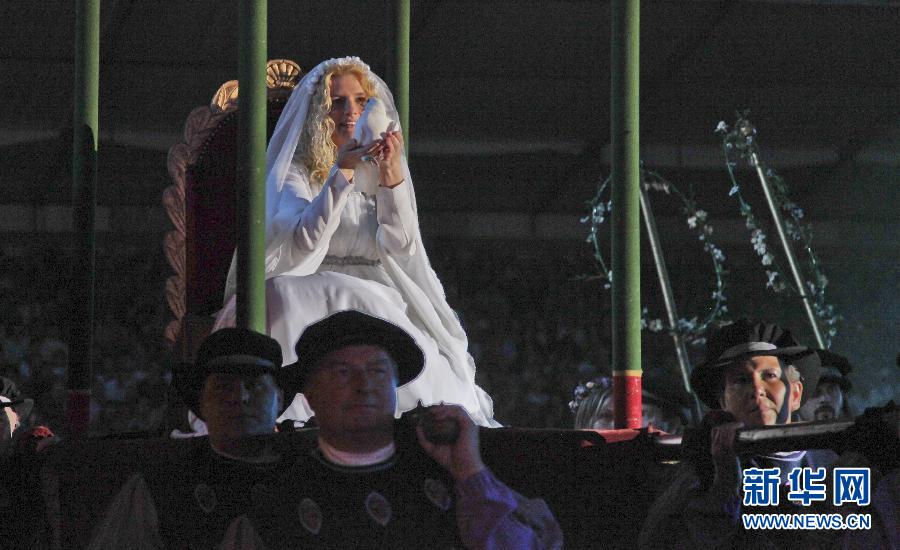 比利时举行盛大仿古庆典大帝巡游