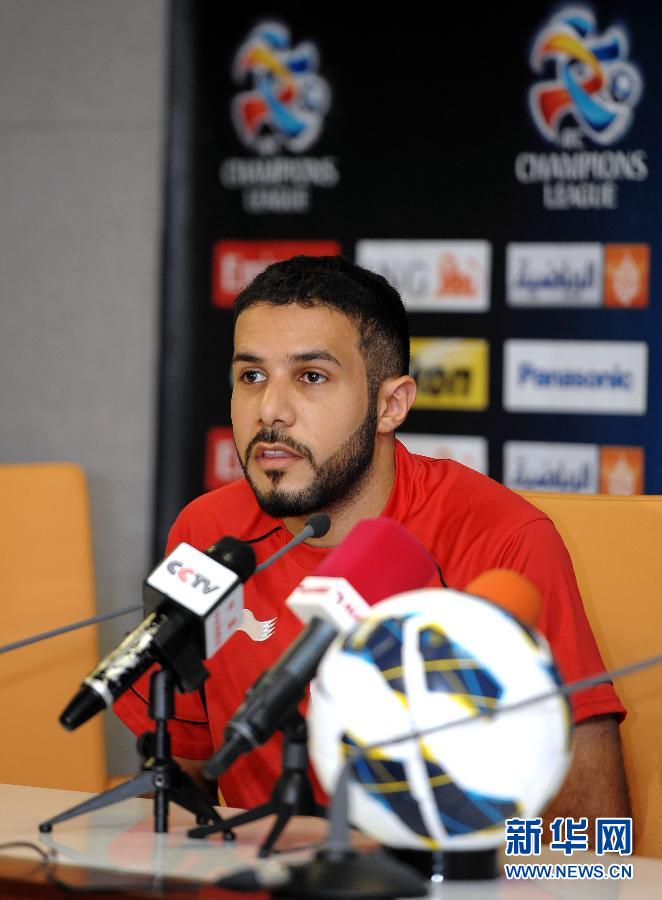 足球:莱克维亚举行赛前新闻发布会