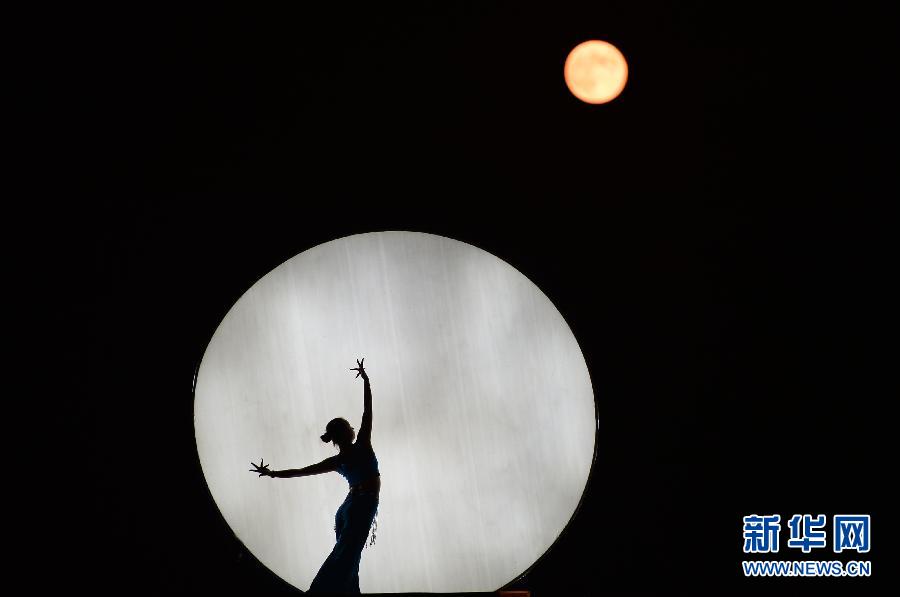 月到中秋分外明